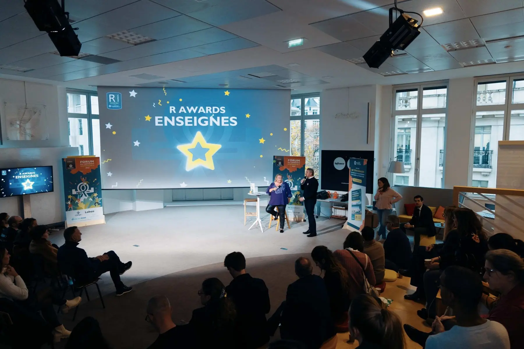 Cérémonie des R-Awards Enseignes devant le public